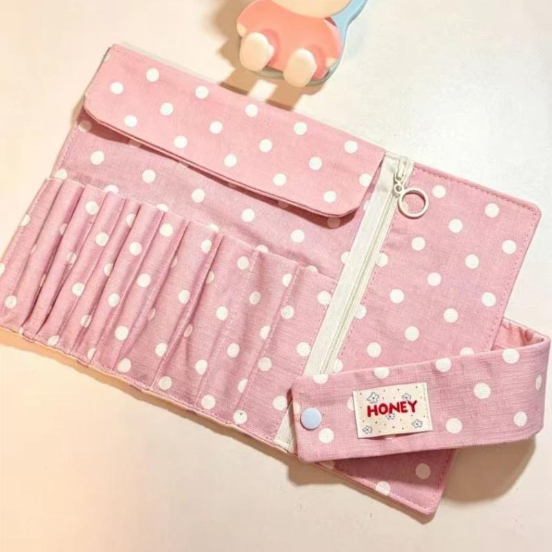 Vintage etui met stippenpatroo - Makeup recensie en prijs