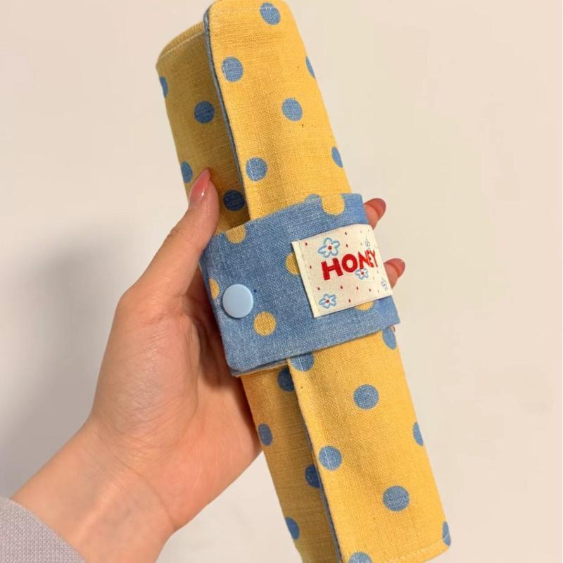 Vintage etui met stippenpatroo - Makeup recensie en prijs